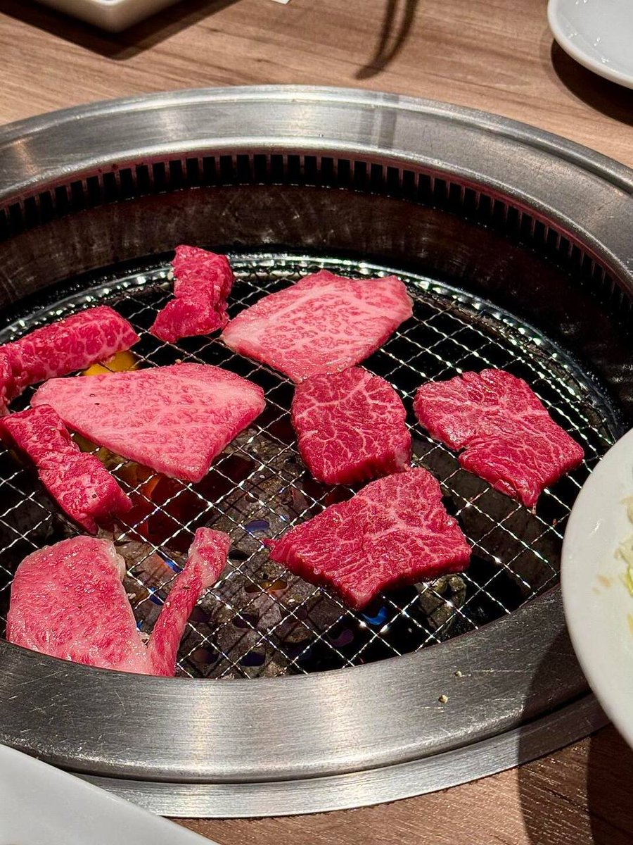 MiBcsxloway's tweet photo. Grill and chill – Japanese BBQ night 🍖🔥 https://t.co/IubbXKsbAM