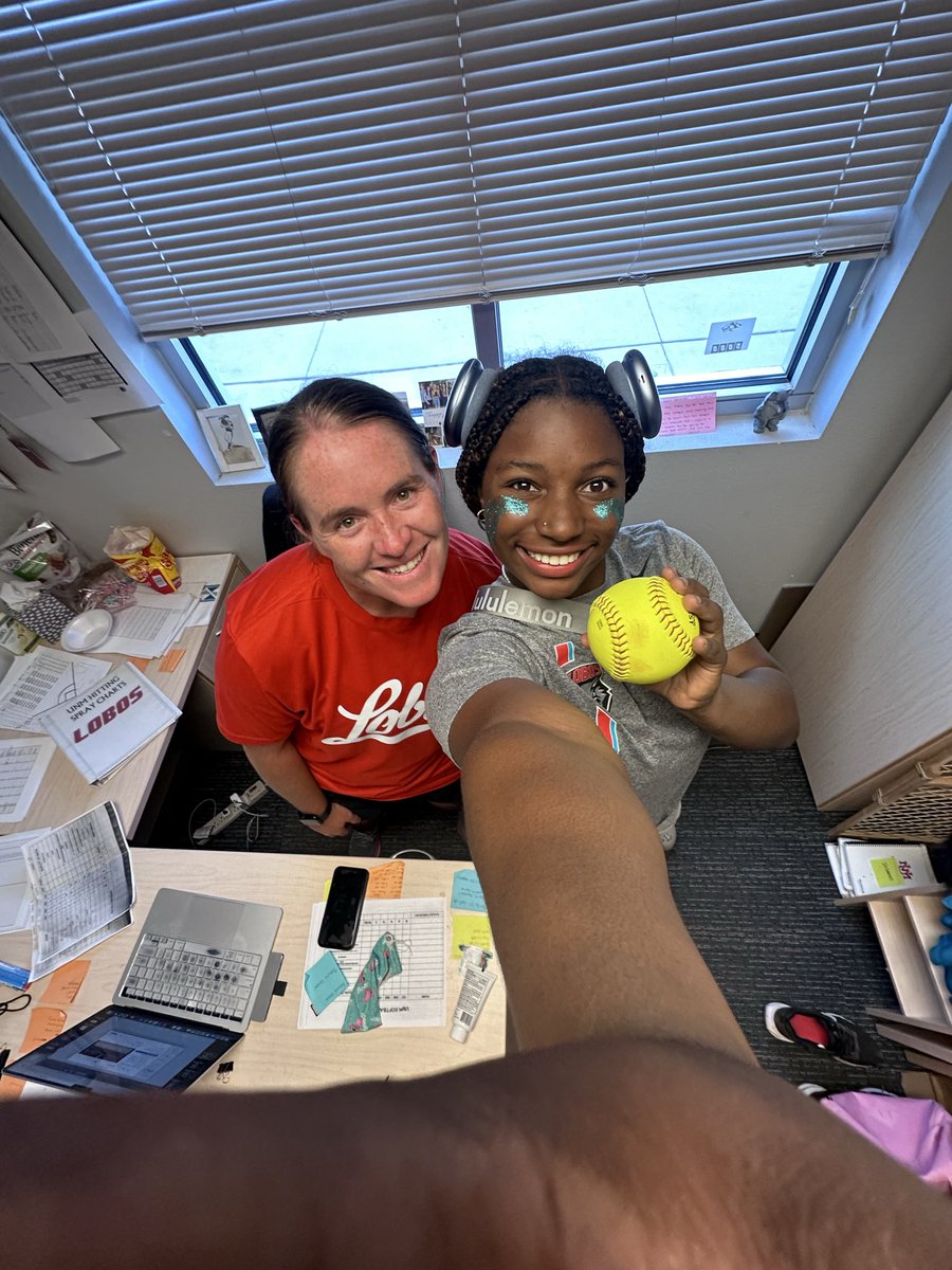 Happy National Coaches Day!! ❤️🤍🩵 
<a href="/UNMLoboSB/">UNM Softball</a>  <a href="/CoachDickson/">Nicole Dickson</a> <a href="/Coach_Spearman/">Morgan Spearman</a> <a href="/alliewill2024/">Allie Williams</a>