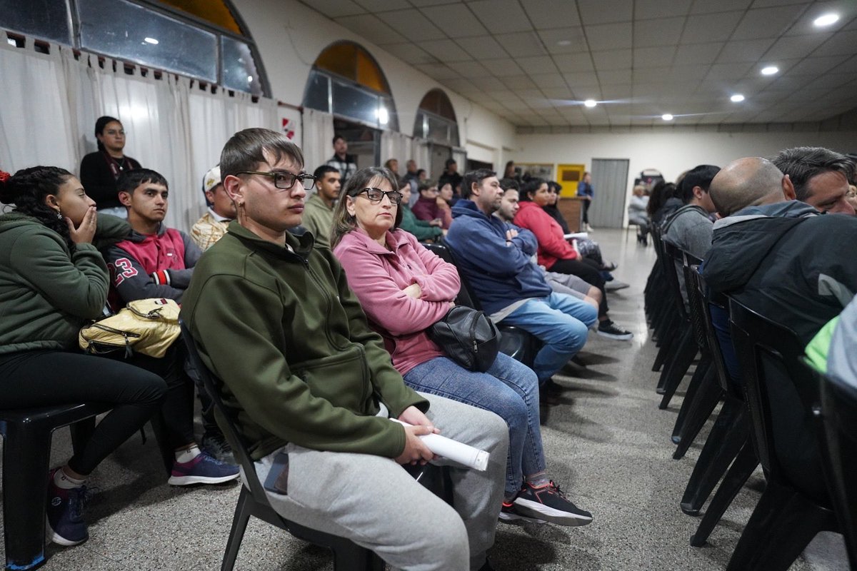 JoseIScotto's tweet photo. ¡Presentamos el PPP en Punilla!
En #Cosquin pusimos a disposición el #ProgramaPrimerPaso junto al intendente Raúl Cardinali y autoridades municipales y provinciales. Cada experiencia laboral es un escalón para construir futuro.
#Córdoba sigue demostrando que, gobernando con orden y políticas concretas, se puede generar trabajo, desarrollo y oportunidades para todos. La articulación entre sector público y privado continúa dando resultados, fortaleciendo a nuestra provincia y ofreciendo a los jóvenes las herramientas para crecer y contribuir al desarrollo económico y social.