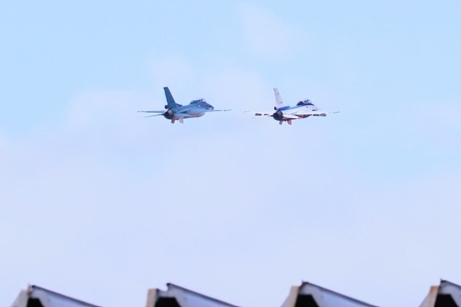 岐阜基地航空祭まで…あと5日！
天気予報も良くなって来てます♪
小松基地ではキャンセルになった飛実団のF-2✨
ホーム岐阜基地でリベンジですね👍🏻 ̖́-︎

(写真は  2023年の航空祭より)
2023.11.12

#航空自衛隊岐阜基地航空祭2025
#飛行開発実験団
#飛実団部隊創設70周年
#F2
#バイパーゼロ