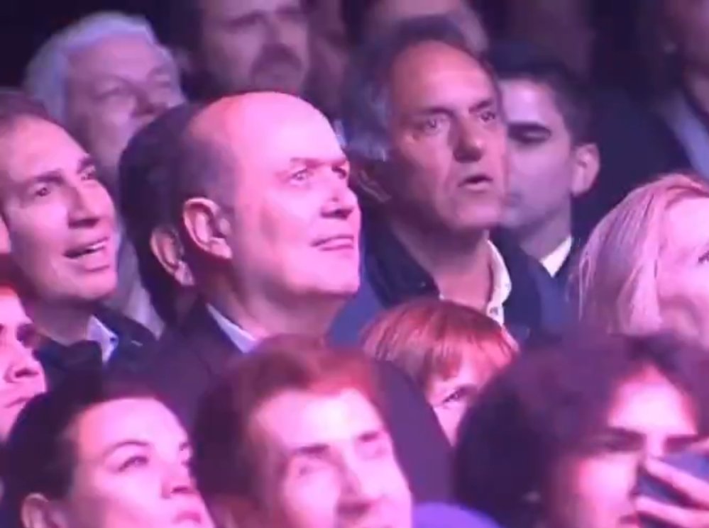 BiondiniCesar's tweet photo. Recuerdos de Vietnam. Sturzenegger contempló absorto el show de Milei, con la mirada de quien vio caer a De la Rúa, presenció la debacle de Macri… y sabe que todo volverá a suceder.
Oh tempora, oh mores. https://t.co/1vHggOSChH