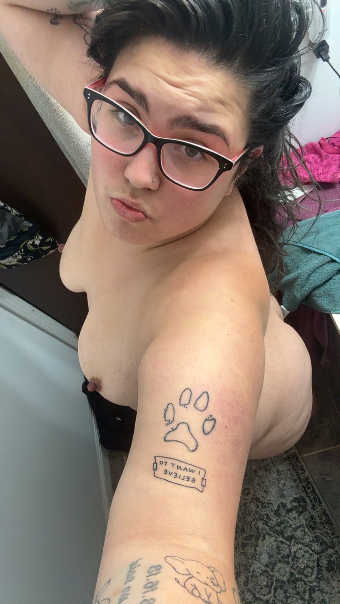 Bellees28's tweet photo. Come check out my @OnlyFans  page 
My page #free right now! 
#OnlyFans #callgirl #SugarBabyTwitter #fallow4fallow #LaCasaDeLosFamososMx #GMMTVFANIVALxGeminiFourth #paypig 

https://t.co/W58o99yr3c https://t.co/PdVLEGzsdx