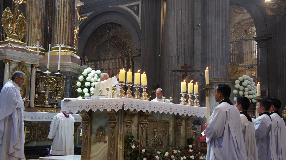 El #SectorEmpresarial que integra el <a href="/CCEPuebla/">CCE Puebla</a> acompañó a Monseñor #VictorSanchezEspinosa titular de la <a href="/Arqui_Puebla/">Arquidiócesis Puebla</a> en la Consagración del Altar y artículos religiosos que se incorporan a la #Catedral

Nos dió mucho gusto poder presenciar este importante e histórico momento en