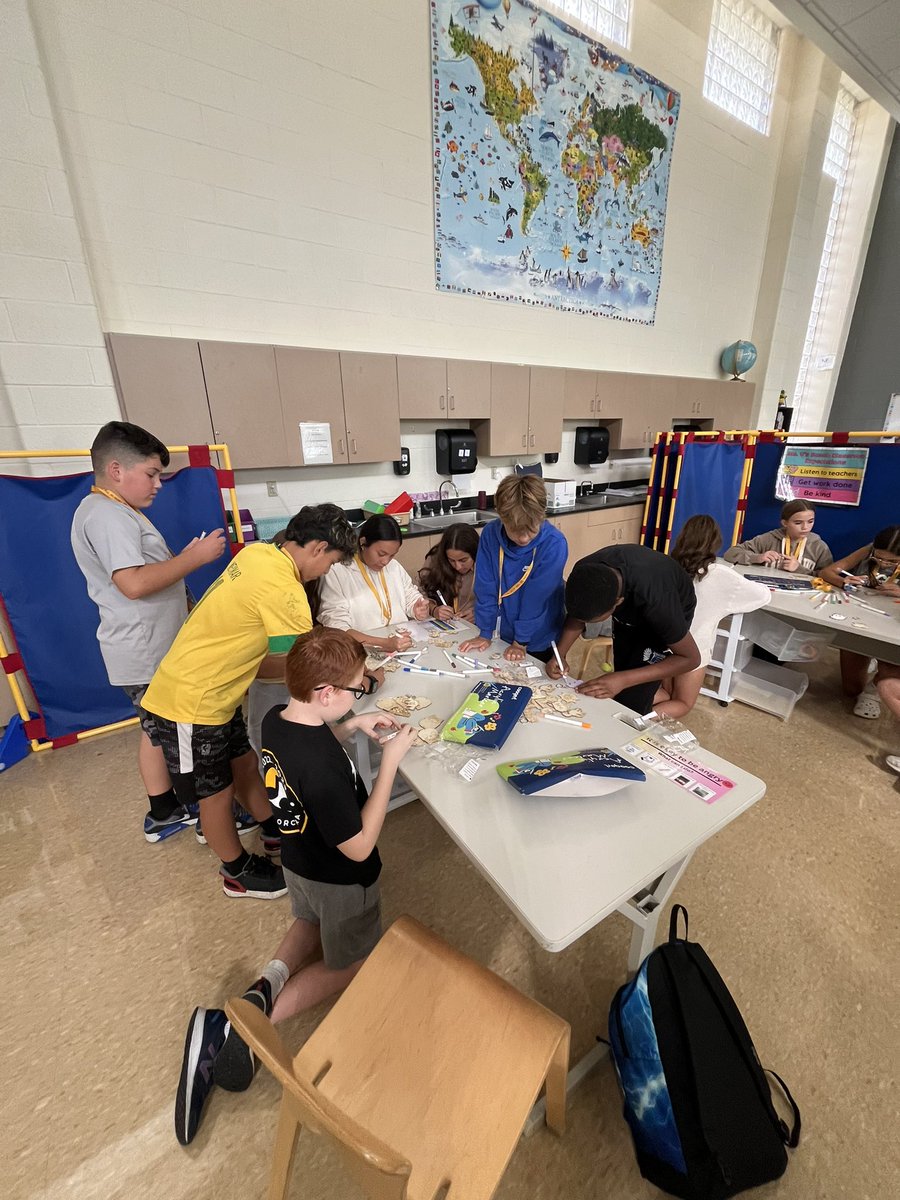 Best Buddies October Chapter Meeting
#BESTBUDDIESIL #bestbuddies
#hcms157c
#fsd157c