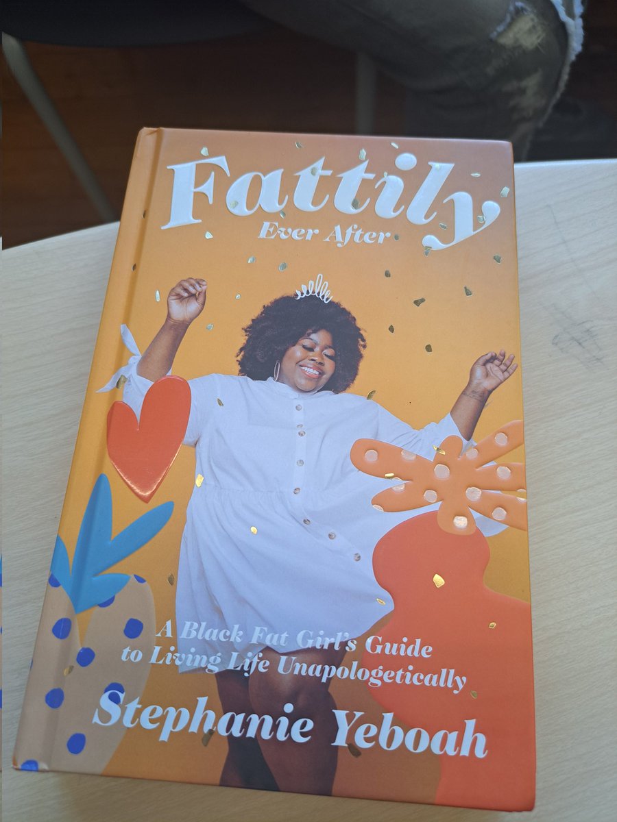 Moon3Purple's tweet photo. This is the book im currently reading. Idk if im fat or thick, I just think im shaped like a potato 🤷🏾‍♀️. So far, Chapter 2 is my favorite #stephanieyeboah https://t.co/J84V9sJKj7