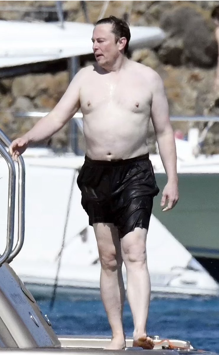 susanan23080452's tweet photo. @elonmusk 😂😂😂😂😂Not even close! Add lots of fat, drugged out eyes, &amp; weird mannerisms &amp; that may be closer to reality! #KetamineEyes #MuskIsAnIllegalImmigrant #MuskIsNotAnEngineer #MuskIsALiar #MuskStoleFromUSTaxPayers #CancelMusksFedCobtracts https://t.co/D0t6o90cGf