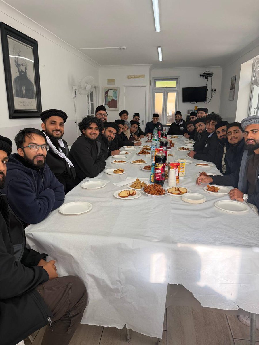 On the 7th day of the East Regions trip to UK, the group visited Masjid Fazal, where Imam Ataul Mujeeb Rashid Sahib shared inspiring memories of the Khulafā and Sir Chaudhry Zafarulla Khan Sahib.