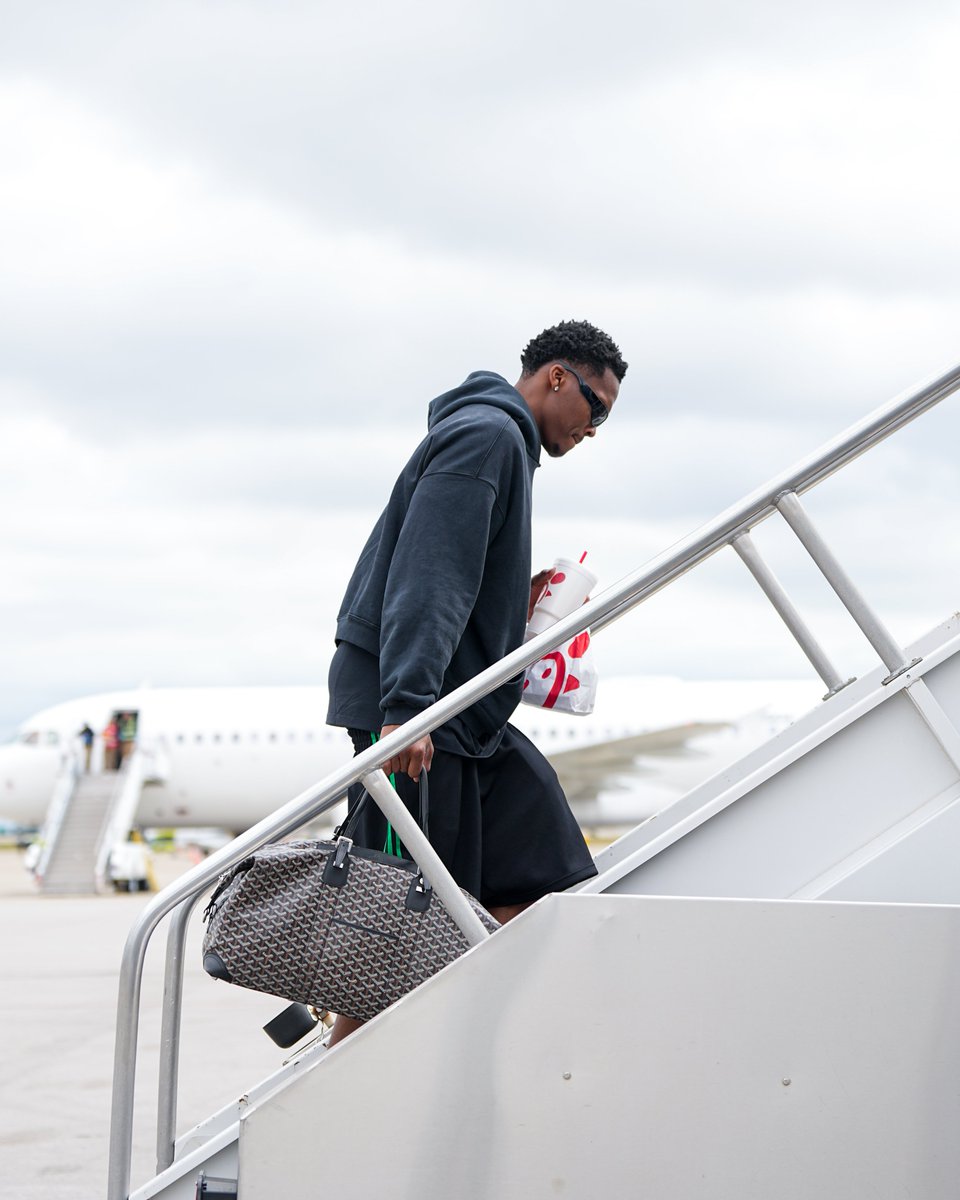 Pacers's tweet photo. back at it 🧳 https://t.co/tNmCpAGkTy