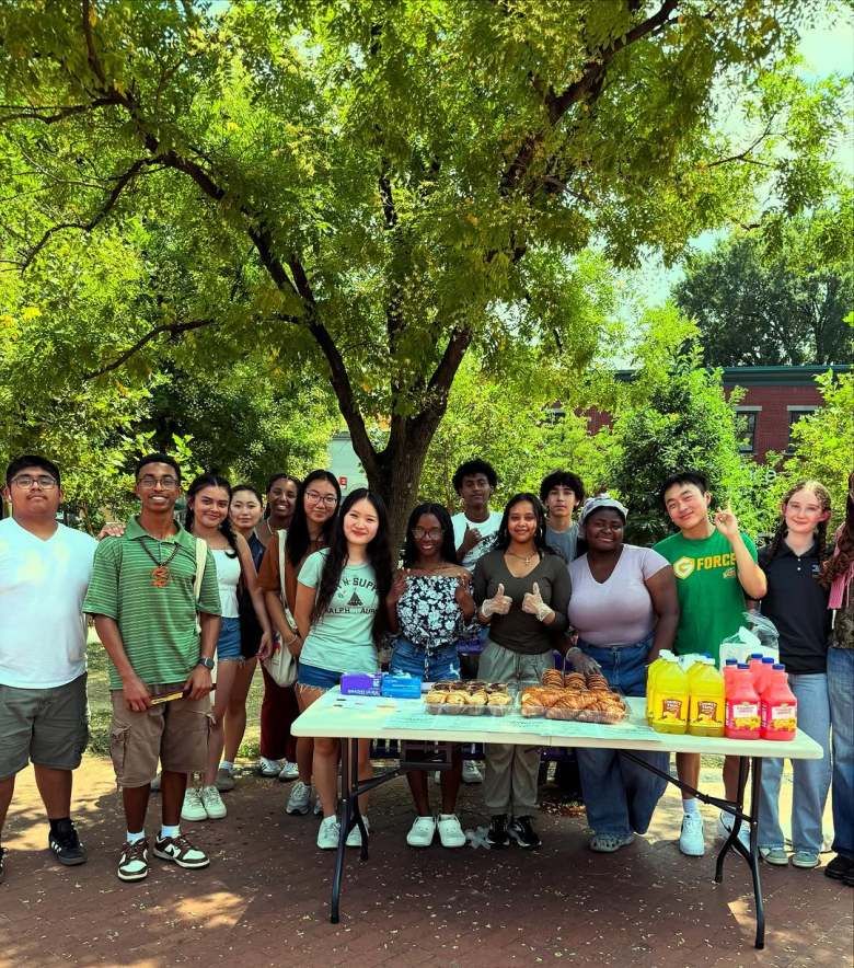 friendsunaoc's tweet image. The Next Generation Is Already Leading: How #AAPI #Youth Are Reimagining Civic Engagement. #Leadership
buff.ly/hZIqJi9