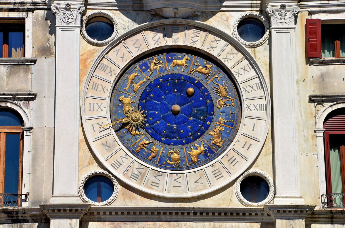 22hrr22min's tweet image. astronomical clock in venice
