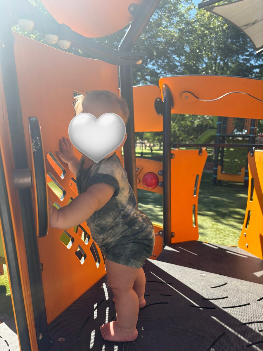 A year ago —> to now😭

My baby is growing up and I can’t handle it🥹🥲