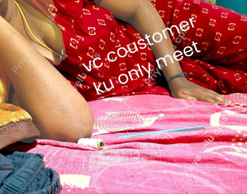 PriyaCam2208's tweet photo. Good morning dears 😘intha dress la enna partha ungaluku enna thonuthu retweet panitu comment panunga https://t.co/0WQ2VZdXeU