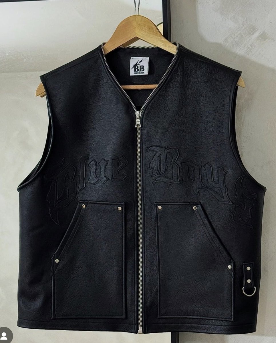 Worm 🪱 knows its place and as is Sirs birthday this week, the drains for this leather weekend away was good and plenty full!

As it should be! 

🧎‍➡️💸😈

Dm me if you want to do a birthday drain for Sir!