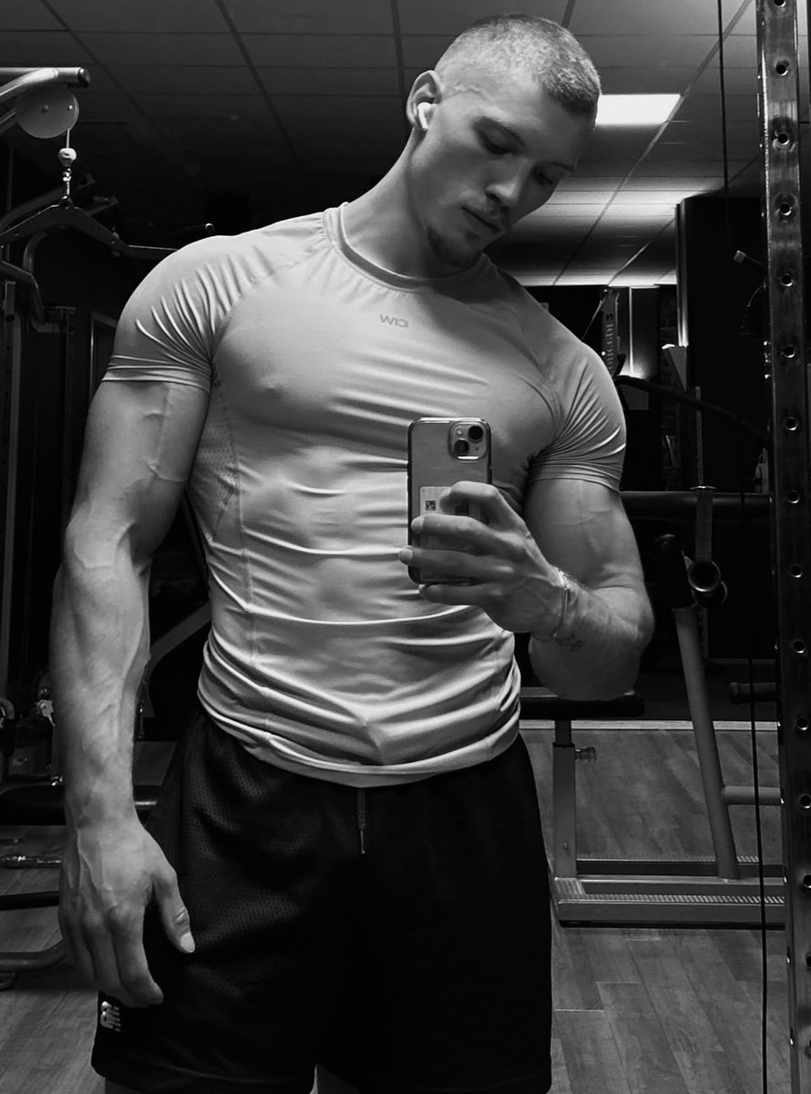 ᅟᅟ ’ᅟᅟ ᅟ 𝕭͟𝗟͟𝗢͟𝗢͟𝗗͟ ⌖ 𝚂𝙷*͟𝚃 ! tweet media