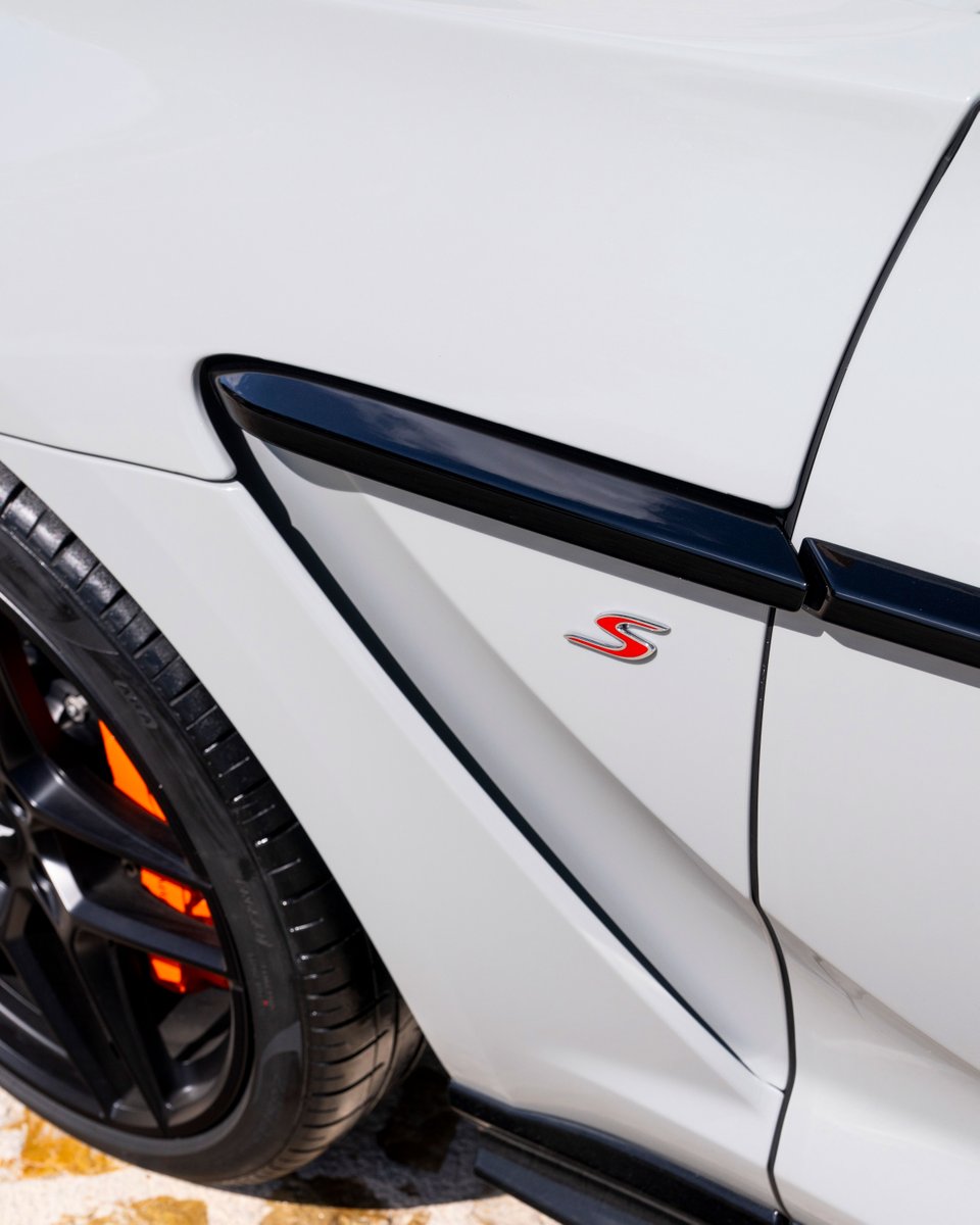 astonmartin's tweet image. "Lots of tweaks and upgrades inside and out keep Aston Martin's SUV at the top of its game in new DBX S form." - @evomagazine
Discover DBX S: bit.ly/48aT1OG
#AstonMartin #DBXS #POWERDRIVEN