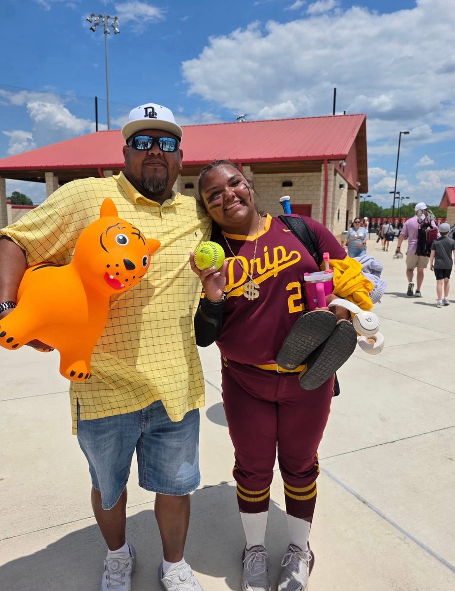 Jai-Lynn Flores (@jailynnflores15) on Twitter photo Happy national coaches day to the amazing coaches that have made a huge impact on my career! 
<a href="/DSHSsball/">DS Softball</a> <a href="/PJCSoftball/">Paris JC Softball</a> <a href="/CrystalJF_/">Mr. J. Flores</a> Happy national coaches day to the amazing coaches that have made a huge impact on my career! 
<a href="/DSHSsball/">DS Softball</a> <a href="/PJCSoftball/">Paris JC Softball</a> <a href="/CrystalJF_/">Mr. J. Flores</a>