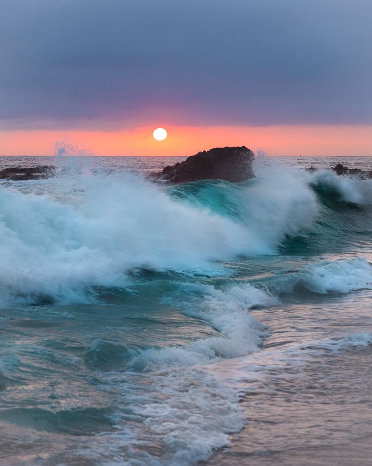 When the sky turns into poetry without words.