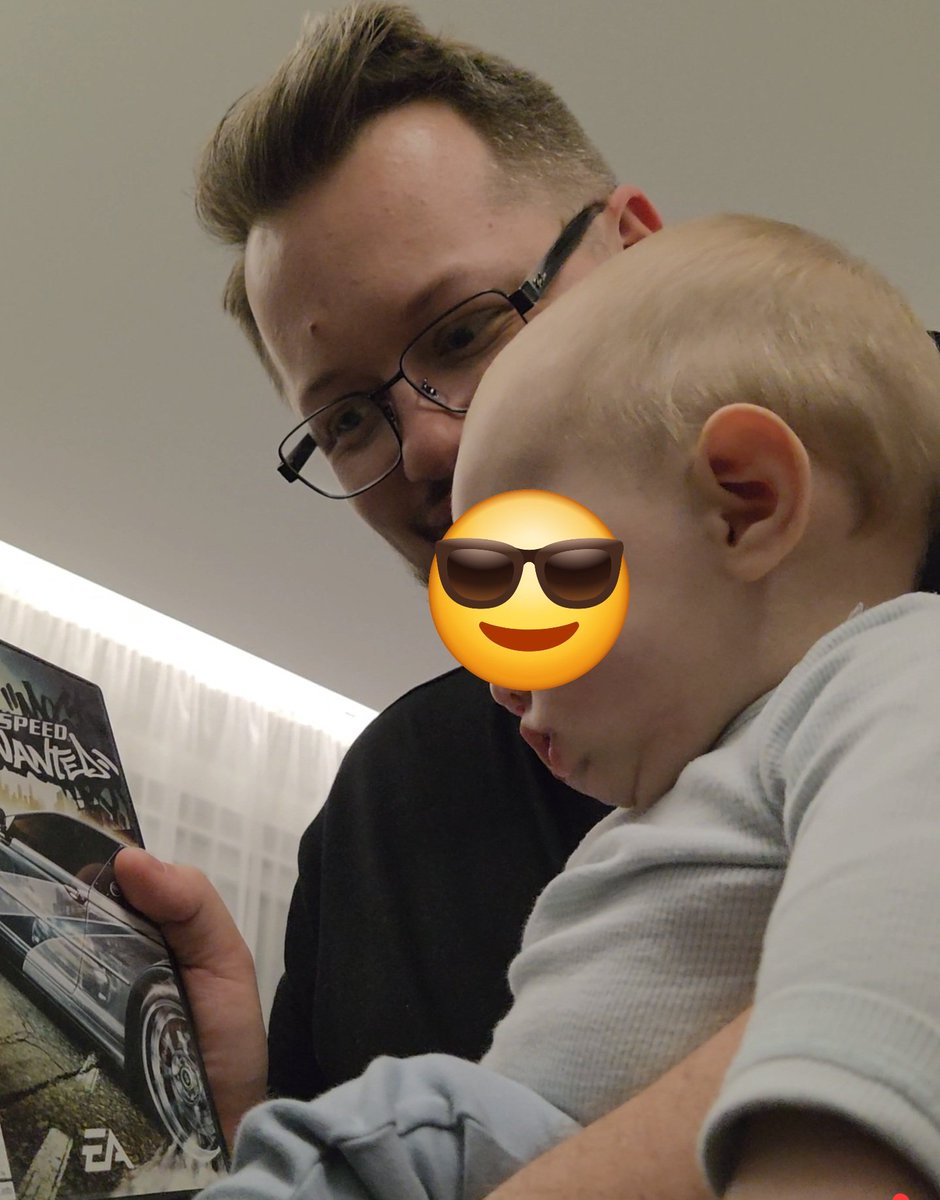 Na ekran nie popatrzy to chociaż na okładkę, indoktrynacja od małego