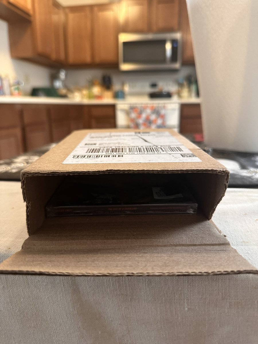 #TLOASsignedcdsstolen <a href="/DHLUS/">DHL U.S.</a> <a href="/taylornation13/">Taylor Nation</a> <a href="/taylorswift13/">Taylor Swift</a> I cant find a email to figure out what to do. I was told to post on twitter by some friends and see if anyone has any reccomendations. I guess i still recieved 1 of 4 :(