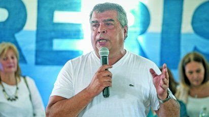 elolgasan's tweet image. Heber deja su banca en el Senado para darle paso a Rodrigo Blas, hombre de lacalle en Maldonado.
Blas defraudó con su inmobiliaria y la ayuda de Darwin Correa a la DGI por 4 millones de dólares.