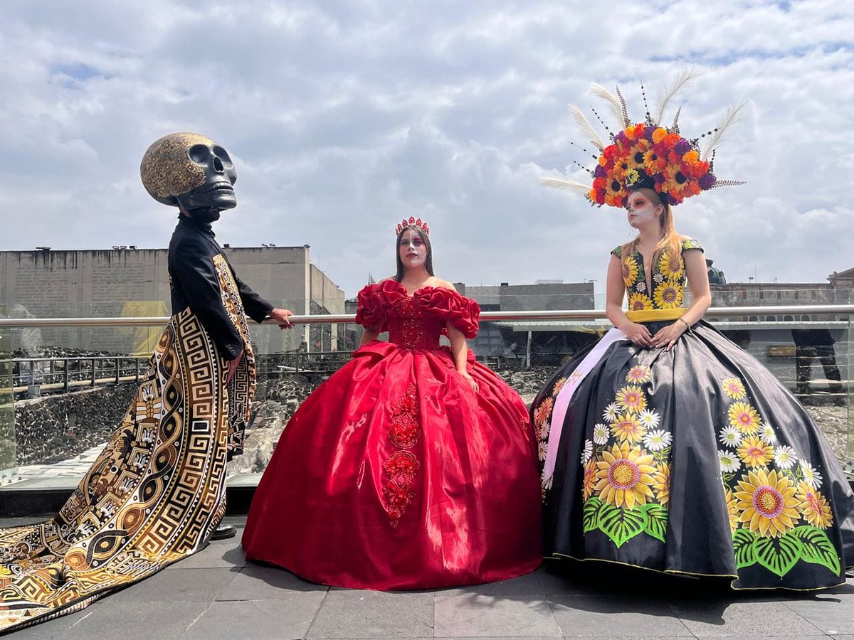 ach_CDMX's tweet photo. #BoletínACH 💀La Autoridad del Centro Histórico anuncia Festival de Ofrendas y Catrinas del Centro Histórico 2025💀 En colaboración con @Centro_CDMX, @turismocdmx y la comunidad de la zona con el objetivo de reforzar nuestras tradiciones. 🇲🇽
¡Inscríbete! Consulta las bases y sigue los pasos del formulario. ☠️⬇️
https://t.co/34mvCpV4C6