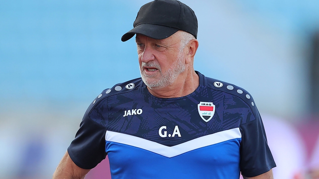 FrontPgFootball's tweet image. World Cup qualification on the line for a former Socceroos manager 🇮🇶🇦🇺

In just a few days&apos; time, Australian manager Graham Arnold will lead the Iraq men&apos;s national team in their AFC fourth round qualifying matches against Indonesia and Saudi Arabia 🇮🇶⚔️🇮🇩🇸🇦

Both matches will…