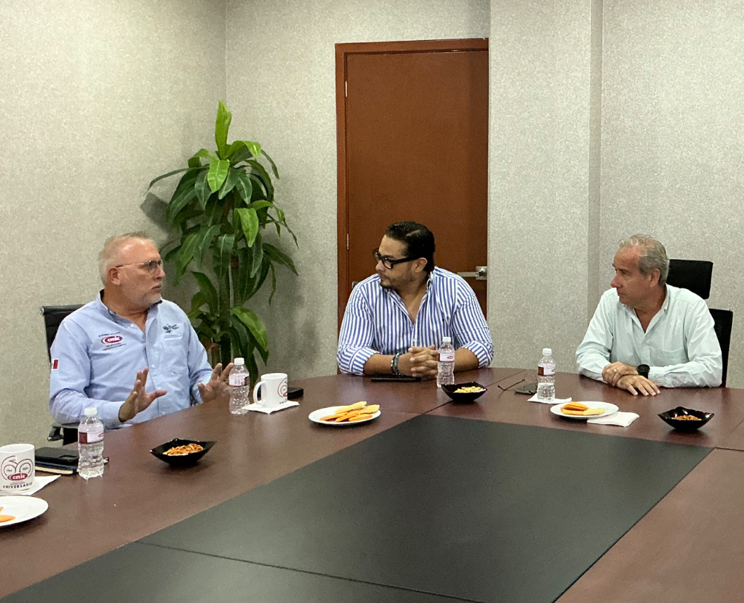 acagigasobeso's tweet photo. 👷‍♂️Nos reunimos los integrantes del Comité Directivo de @cmicveracruz para revisar el cumplimiento de metas del mes anterior y ajustar nuestra ruta de trabajo para los últimos meses del año.

#CMICVeracruz #ComitéDirectivo #Resultados2025 #ConstrucciónConFuturo #OrgulloCMIC https://t.co/52U5F7eWRZ