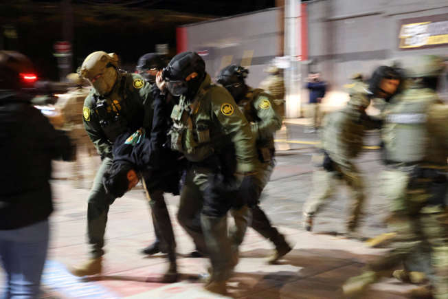 Fxhedgers's tweet image. PRESIDENT TRUMP SAYS HE WOULD INVOKE THE INSURRECTION ACT &apos;IF IT WAS NECESSARY&apos;

WASHINGTON ‒ President Donald Trump said he would consider invoking the Insurrection Act to send the military into cities if courts block his deployment of National Guard troops.

“I’d do it if it…