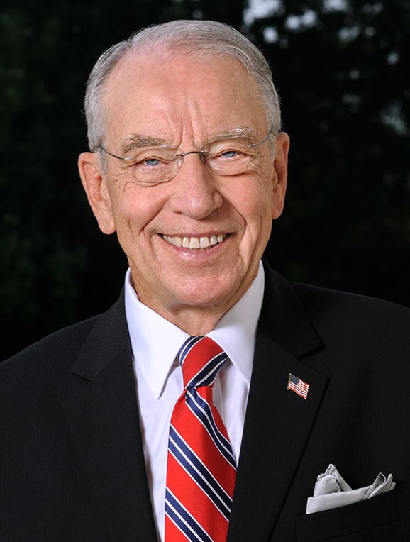 Sen. Chuck Grassley, R-Iowa, on Oct. 1 called on members of Congress to include language enabling permanent year-round sales of E15 on a nation-wide basis in any legislation introduced to make ad hoc payments to agricultural producers.

#ethanol  ethanolproducer.com/articles/grass…