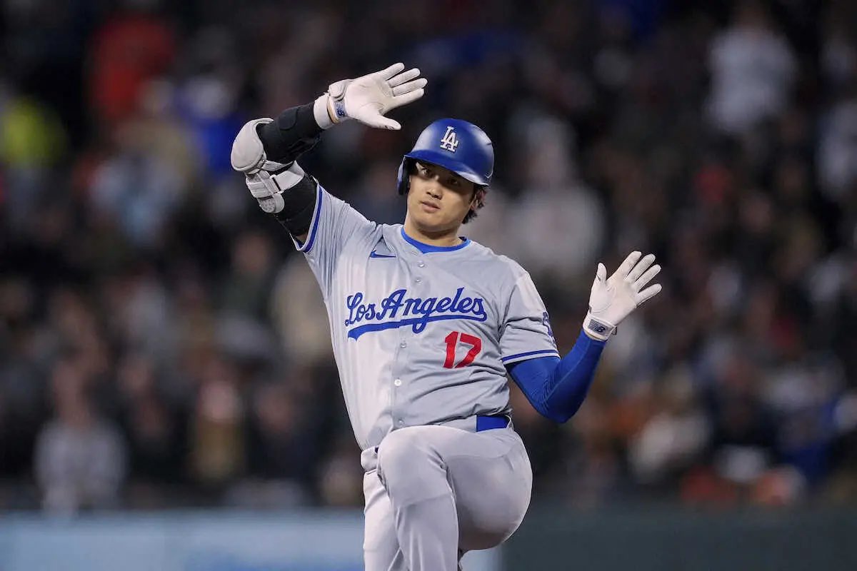 Takachanman1488's tweet photo. さてはお主...
ドジャースファンだな！？(≖͈́ㅂ≖͈̀ )ﾆﾔﾆﾔ💕

 #Dodgers    #Phillies  #DivisionSeries 
 #ドジャース  #フィリーズ  #地区シリーズ
 #大谷翔平  #ユキヒョウ

@rikunow https://t.co/q48XD75xaa