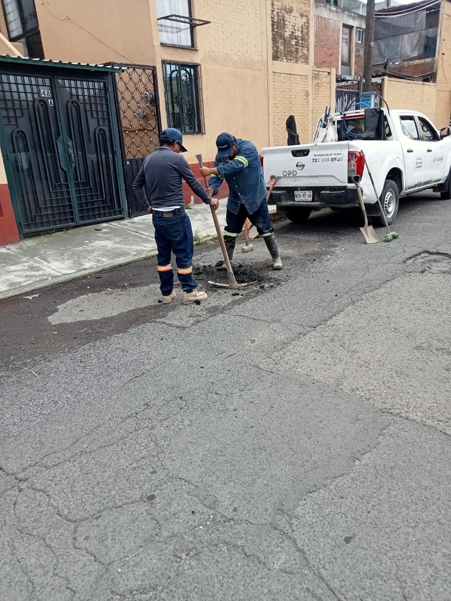 Con compromiso y esfuerzo, nuestro equipo sigue trabajando día a día para atender los reportes de la ciudadanía.
#EstamosEnLaRuta
<a href="/FerFlores_Emp/">Fernando Flores Fernández</a> 
<a href="/MetepecGobierno/">Ayuntamiento de Metepec</a>