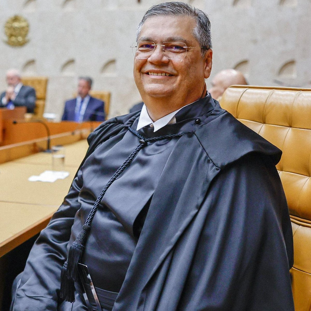 republiqueBRA's tweet image. ⚖️ 🌈 Ministro Flávio Dino (STF) derruba decisão e MANTÉM resolução do Conselho Federal de Medicina (CFM) que PROÍBE o uso de bloqueadores hormonais antes dos 18 anos e define 21 anos como idade mínima para cirurgias de redesignação sexual.