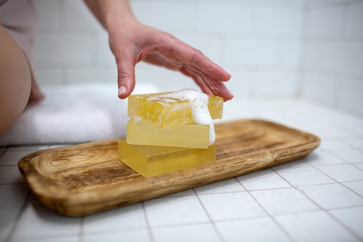 Our olive oil soap makes your Self Care Sunday routine feel like a spa day (bonus: it’s the perfect shave bar too!).