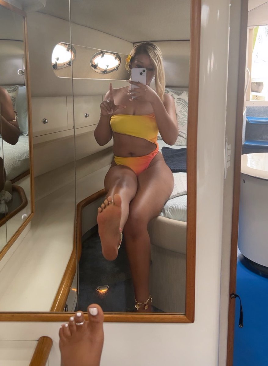 ccthebrattt's tweet image. your bossy little foot brat 🧎🏽