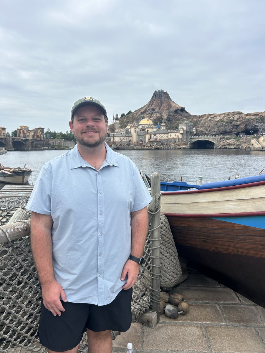 Genuinely did not think I’d ever make it halfway across the globe to Tokyo DisneySea. This is a dream come true.