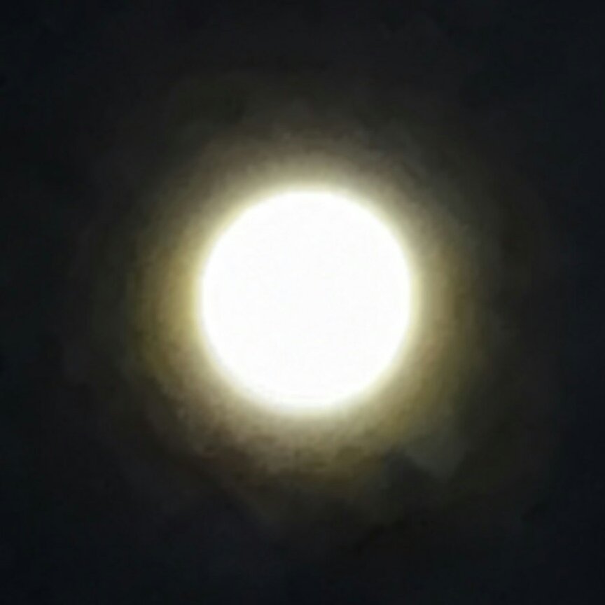 おはようございます！

昨夜は中秋の名月でしたが今夜は満月であります。

中秋の名月は十五夜でありますが、十五夜=満月ではないのでご注意を。

ってな感じで、昨夜の中秋の名月続き今宵は満月に癒されナイト！
なんてね。

それでは、皆様、良い一日を！