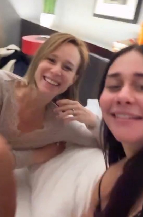 jackettyellow's tweet image. SABIA que elas tavam me lembrando alguém