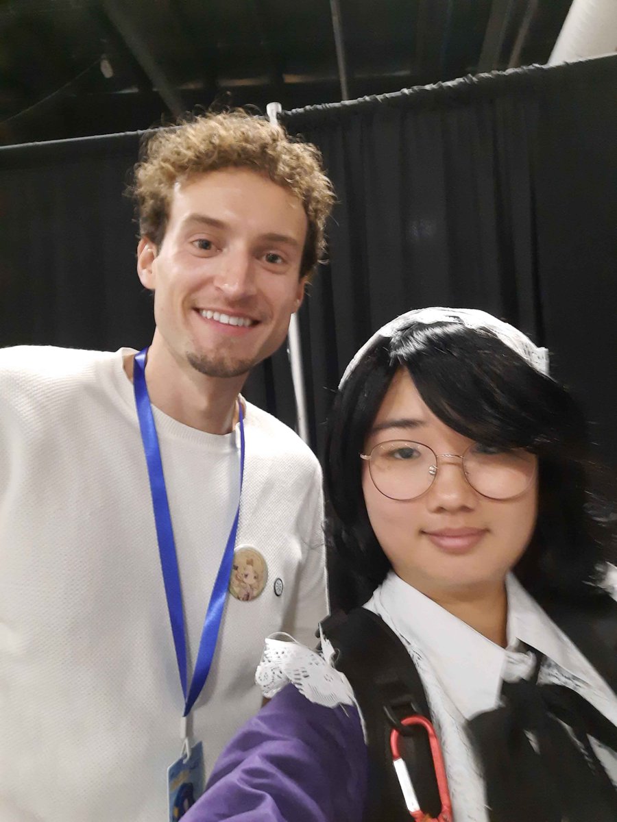 BooASpirit's tweet image. Also got to meet so many Reverse 1999 VAs yesturday at FestM and it was such a dream come true omg... I missed Anjo's VA some how😭 geuninely so sad kicking myself