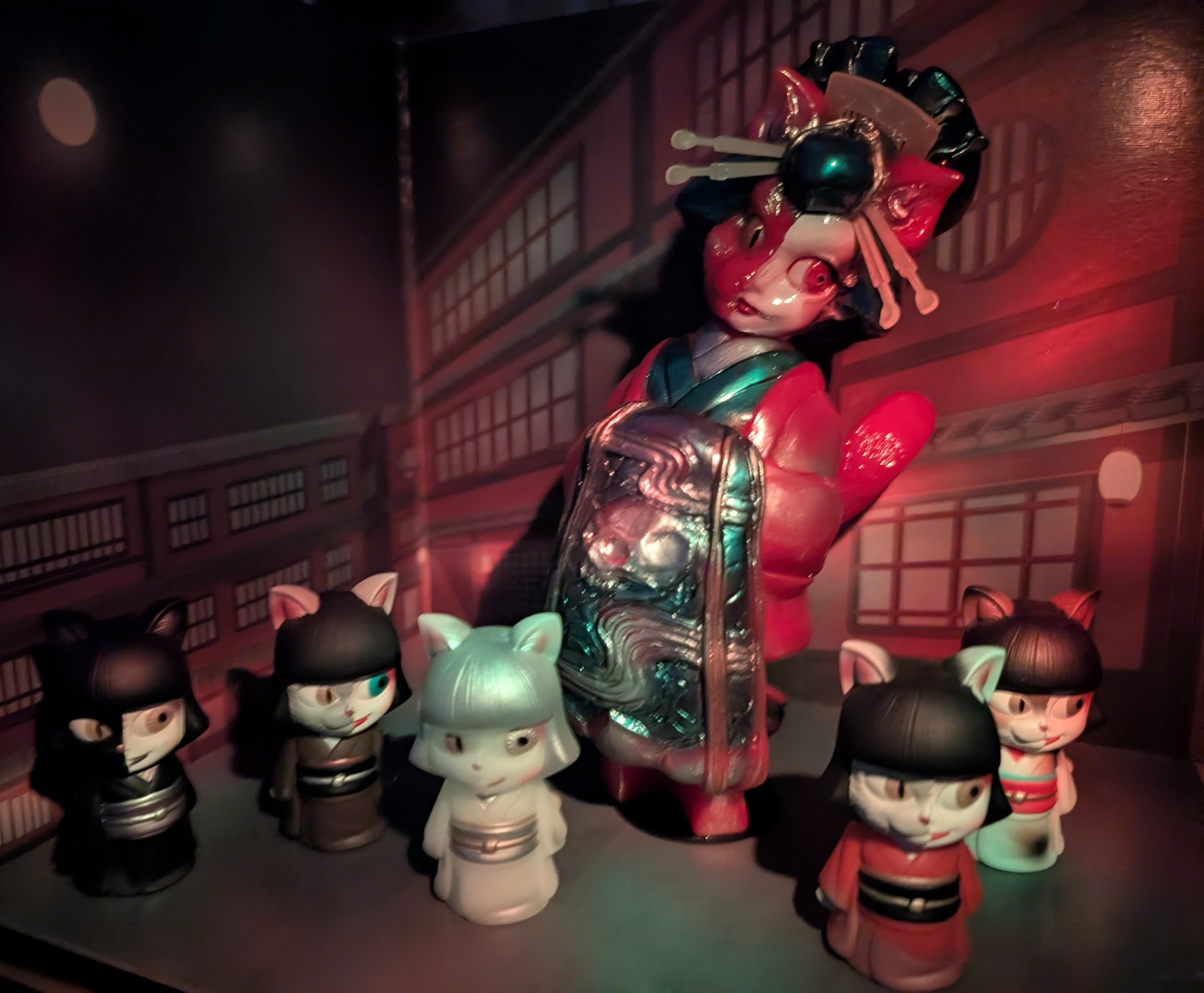 ヒカリトイズ 化猫遊女 地獄太夫 ソフビ ヒカリトイズより新作登場！ 「化猫遊女〜地獄太夫」と『ヒカリ