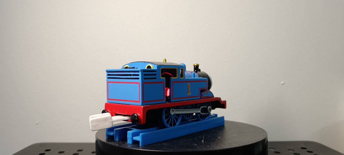 lmsseraphim's tweet photo. Presenting… My Style of Thomas the Tank Engine!

Everyone has their own take on Thomas, and this is mine. I used a 2004 talkative Thomas, a perfect size and shape.

To make up for him being in unmotorize, a special feature was added, a Glowing Firebox! https://t.co/WRh68FGg4J