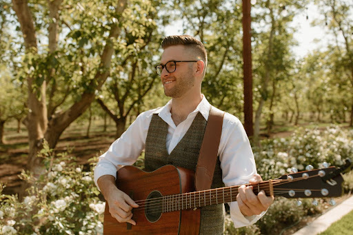 EvCClife's tweet image. #EvCC’s Trojan Activities Board invites you next Thursday from 12-1pm in the Trojan Annex, Parks Student Union to listen to LIVE music by Max Minardi while enjoying FREE snacks! everettcc.edu/calendar/2025/…