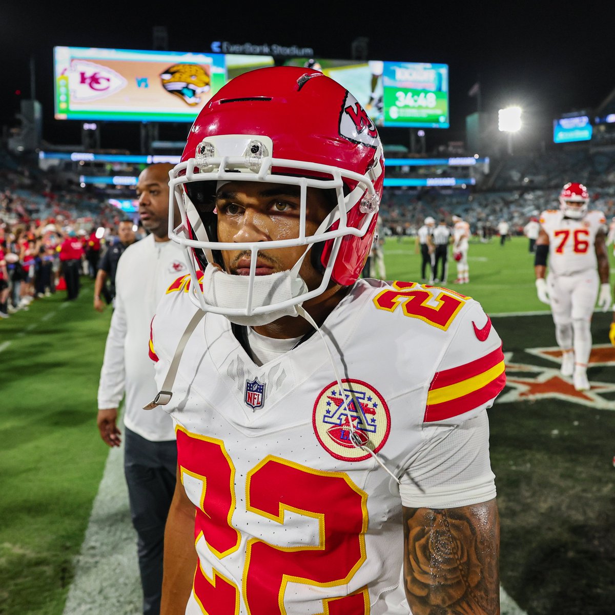 Chiefs's tweet image. Team &amp;gt; everything.