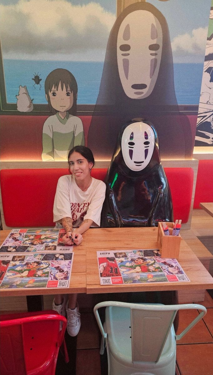 Cara de "llevo jugando a magic casi casi 72hrs seguidas pero, aquí, felisss como niña de 5 años" 😌