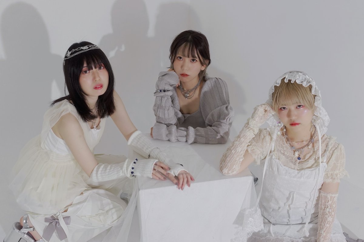 rillrail's tweet photo. 【 お知らせ📢 】

2025.10.25 (Sat)
2nd EP "ephyra" 配信 &amp; CDリリース決定！

あわせて、新アー写 &amp; ジャケ写を公開します📸✨

#ephyra
#rillrail https://t.co/Kql8tDp0Sy