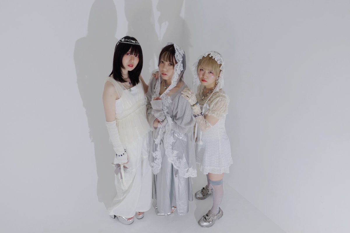 rillrail's tweet photo. 【 お知らせ📢 】

2025.10.25 (Sat)
2nd EP "ephyra" 配信 &amp; CDリリース決定！

あわせて、新アー写 &amp; ジャケ写を公開します📸✨

#ephyra
#rillrail https://t.co/Kql8tDp0Sy