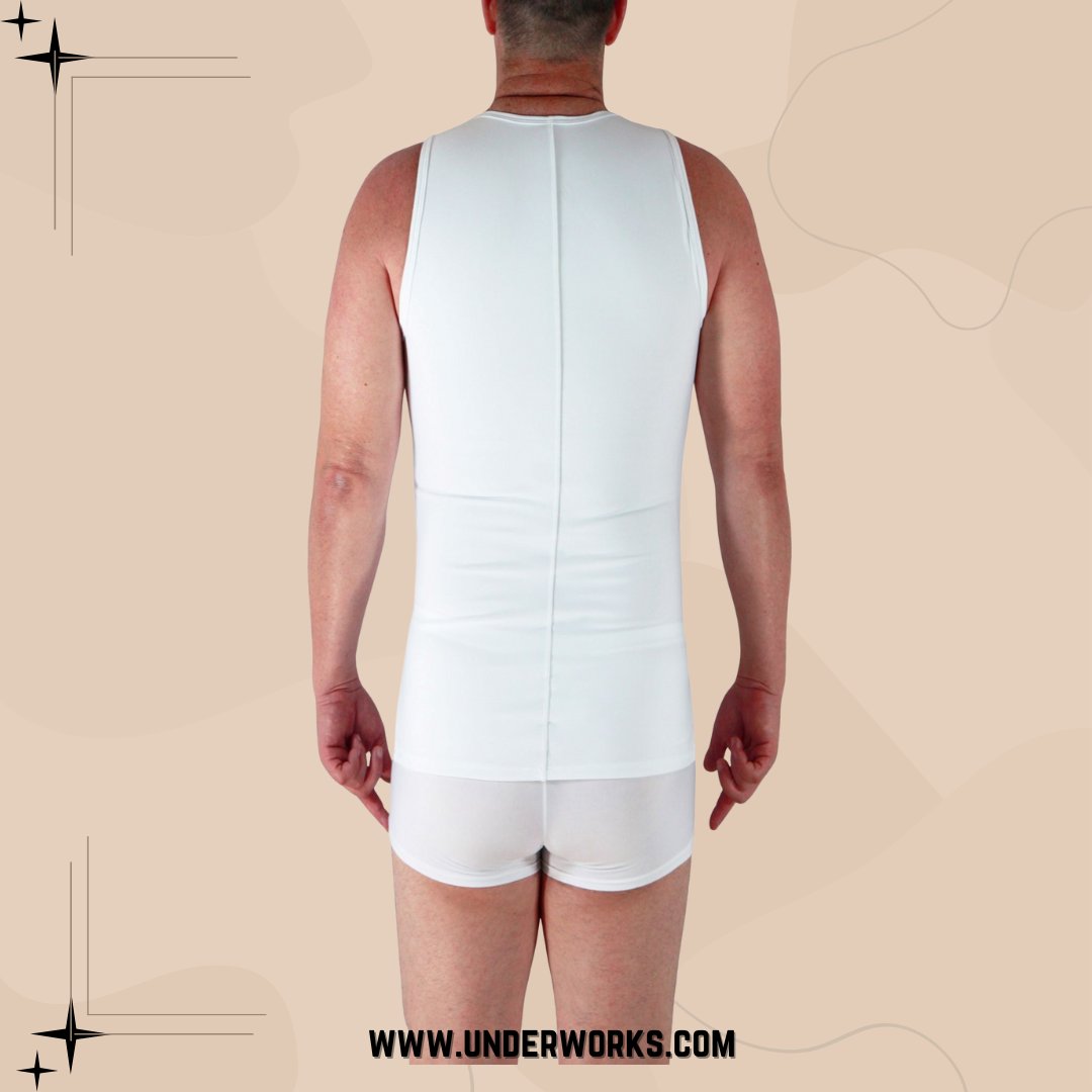 UnderworksStore's tweet photo. Meet your new go-to: the microfiber concealer V-tank. Lightweight yet shaping, invisible under layers yet confident on its own.
Shop here 👉 https://t.co/kywbAbsnOR

#Underworks #SmoothShape #BodySculpt #shapewear https://t.co/7FgQQjOf2w