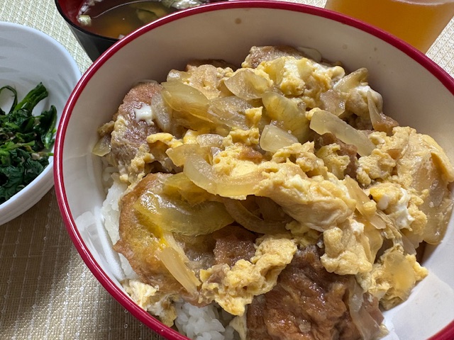 Koterashokai's tweet image. ãã¯ã³ãã§ãð€
鱿«ã«ã€ãªã³ã®äžã«ããä¹
äžçŠååºããã«ãŠã
å°å
å®®åã®ãä»å°éº©ãã賌å
¥ããŠããŸããâª
æ©éãæšæ©é£ã¹ãã®ãâŠã油麩䞌ãâš
ãã°ãã¡ãããããäœã£ãŠãããæãåºã®å³ð
ä»å°ãåž°ããããªã£ã ããð
QïŒæãåºã®æçã£ãŠäœããããŸããïœïŒ
#äŒæ¥å
¬åŒãæã®æšæ¶ãèšãåã
