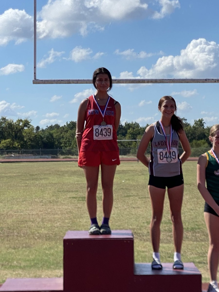 BntDragon's tweet photo. Congratulations to Ellie Megoulloa for winning the JV Girls 19 AAA District Championship @BeltonISDAth @BeltonISD https://t.co/k1JlV0gcdq