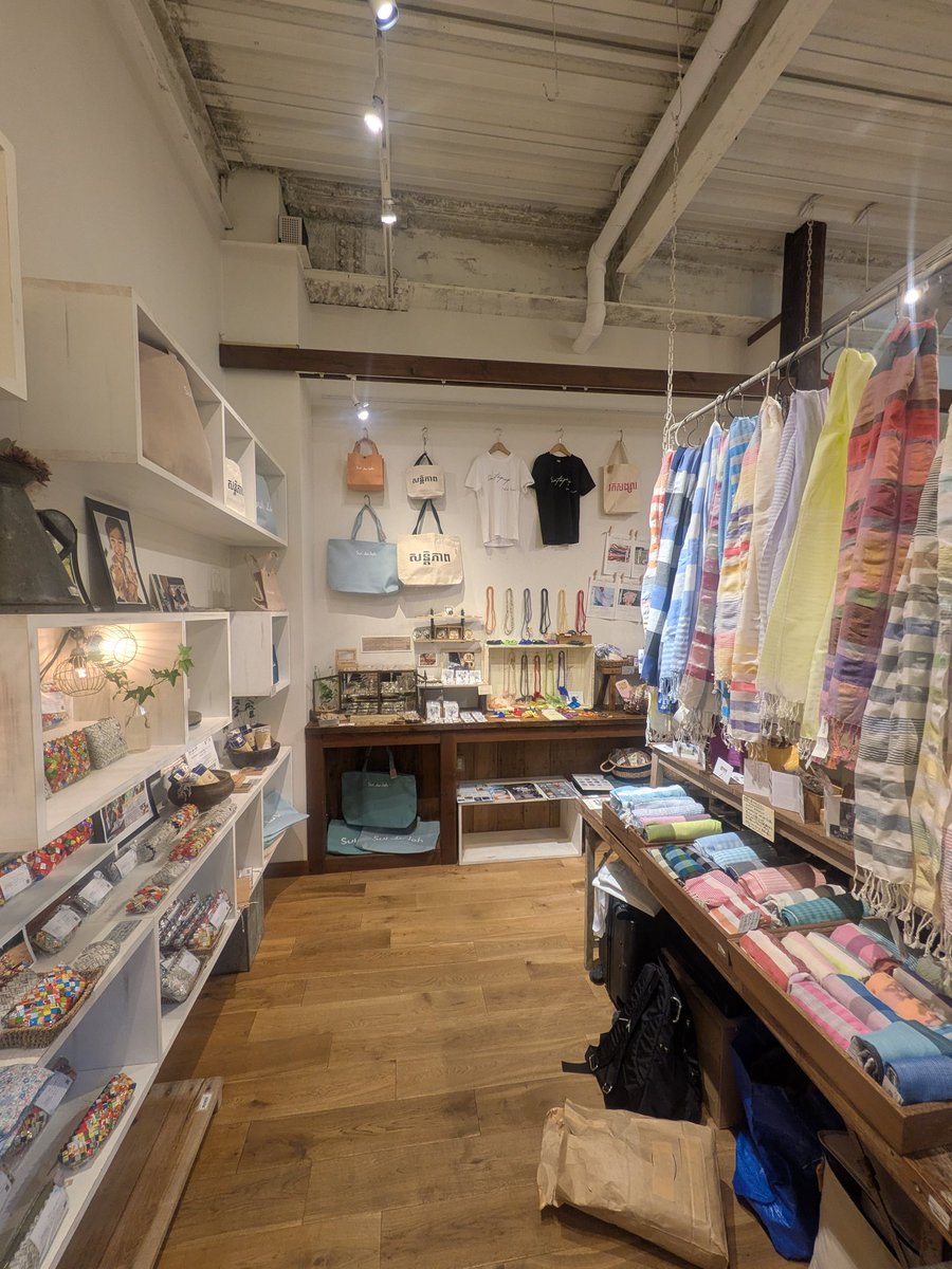 BuyAction's tweet photo. カンボジアハンドメイド展
@シサムコウボウ京都・裏寺通り店
2025年10月6日〜10月19日 https://t.co/gCNDh2275f