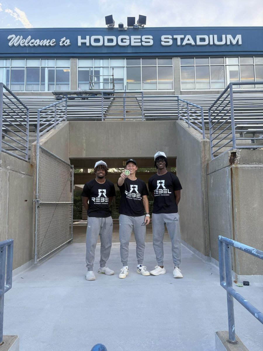 Proud to announce my partnership with Rebel Pouches! Stay energized with healthy fuel!! <a href="/rebel_pouches/">Rebel Pouches</a> #nil #studentathlete